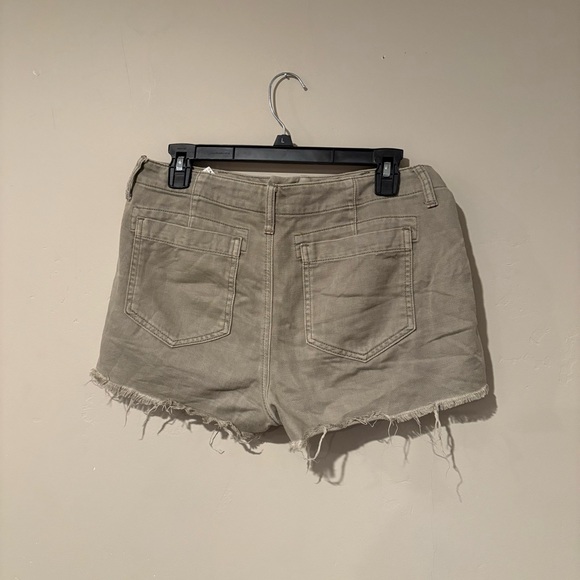 American Eagle Frayed Hem High Waisted Shorts | Size: 4 - Picture 2 of 4